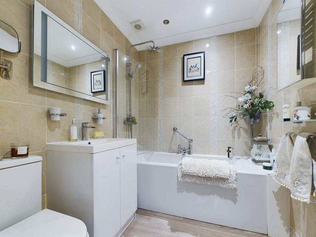 36 mon bathroom