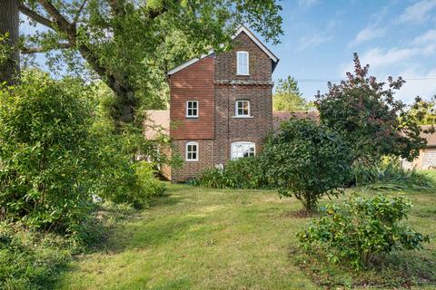 3 bedroom detached house for sale, Guildford Road, Horsham RH12