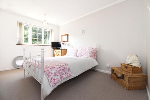 5 Stapleton Road, Orpington, BR6 9TL