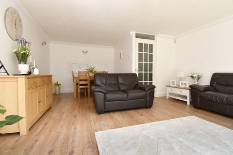 5 Stapleton Road, Orpington, BR6 9TL