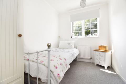 5 Stapleton Road, Orpington, BR6 9TL
