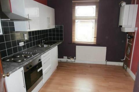 2 bedroom flat to rent, West Road, Shoeburyness