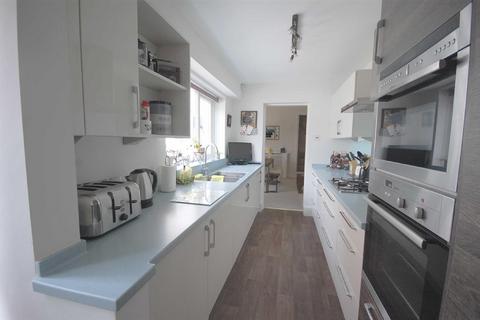 2 bedroom terraced house to rent, 109 Limes Road, Tettenhall