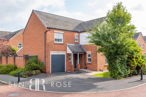 4 bedroom detached house for sale, Parish Gardens, Leyland