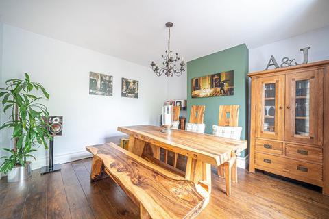 2 Albany Road, Andover, SP10 3EZ