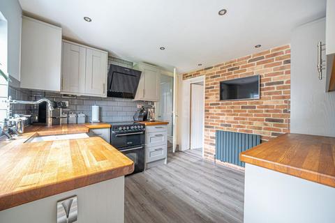 2 Albany Road, Andover, SP10 3EZ