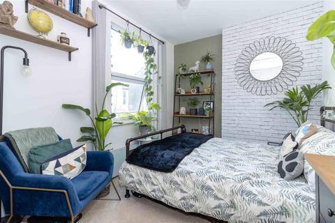 Studio for sale, New England Road, Brighton