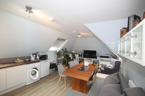 3 bedroom flat to rent, Harrow Road, Wembley, Middlesex, HA0