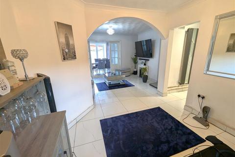 194 Westfields Road, Corby, NN17 1HQ