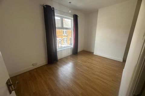 2 bedroom house to rent, Ratcliffe Road, Loughborough