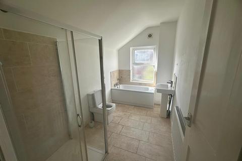 2 bedroom house to rent, Ratcliffe Road, Loughborough