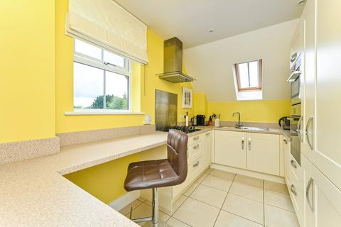 2 bedroom retirement property for sale, Merritts Meadow, Petersfield, Hampshire