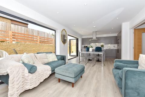 68 Borstal Hill, Whitstable, CT5 4NB