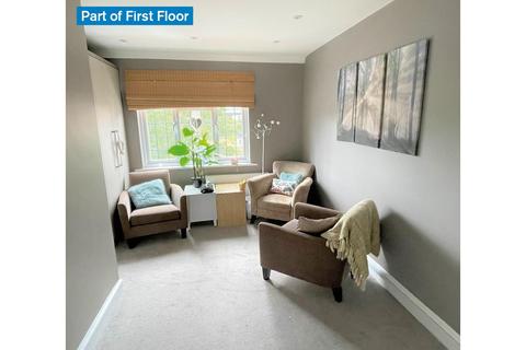 21 High Road, Byfleet, West Byfleet, KT14 7QH