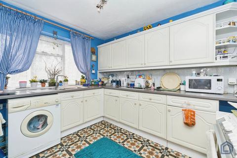 Flat 3, Towfield Court Towfield Road, Feltham, TW13 5LS