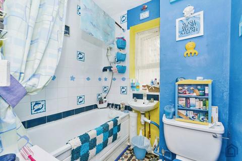 Flat 3, Towfield Court Towfield Road, Feltham, TW13 5LS