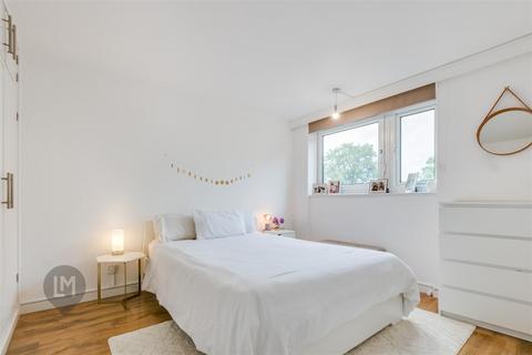 101 Whitlock Drive, London, SW19 6SH