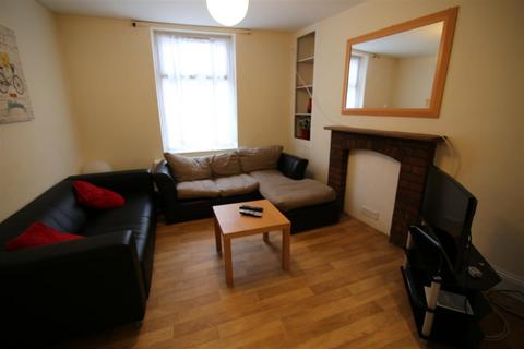 1 bedroom house to rent, Bampton Street, Tiverton EX16