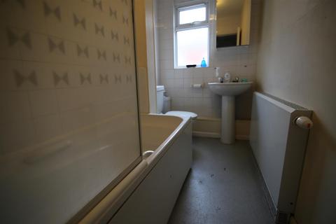 1 bedroom house to rent, Bampton Street, Tiverton EX16