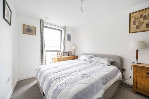 3 bedroom flat for sale, 36 St Pauls Way, London E3