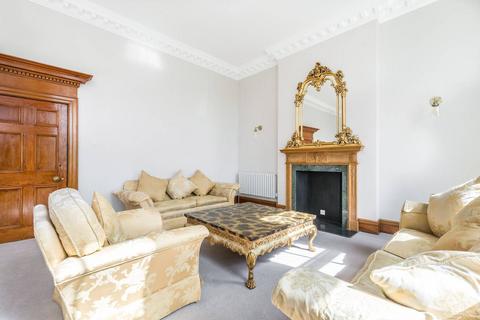 3 bedroom flat for sale, Petersham Road, Petersham, Richmond, TW10