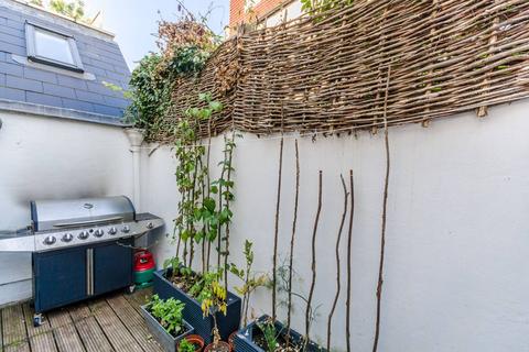 1 Normand Mews, London, W14 9RB
