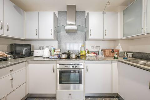 2 bedroom flat to rent, St Davids Square, Canary Wharf, London, E14