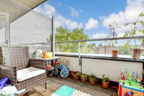 1 bedroom apartment for sale, Thornbury Way, Walthamstow