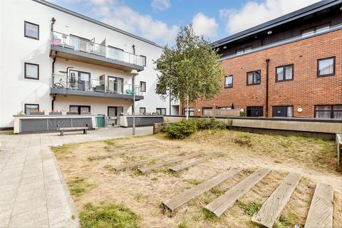 1 bedroom apartment for sale, Thornbury Way, Walthamstow