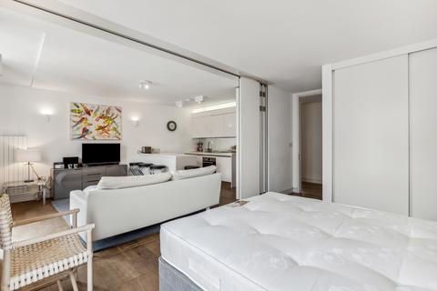 2 bedroom apartment for sale, Picton Place, London, W1U