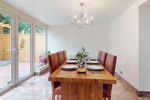 17 Botelers, Basildon, SS16 5SE