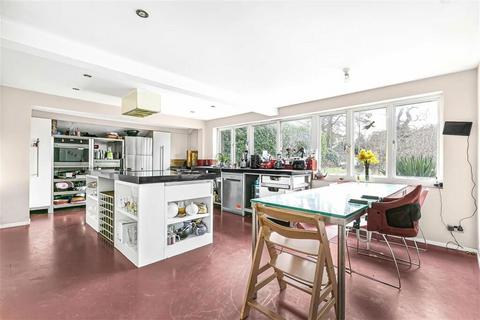 6 bedroom detached house for sale, Hartfield Road, Sussex, Forest Row, East Sussex, RH18 5NF