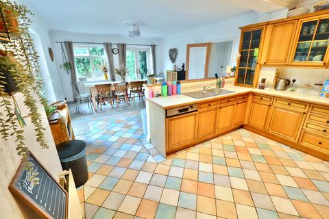 4 bedroom detached house for sale, Pack House, Bretforton Road, Badsey, WR11 7XG