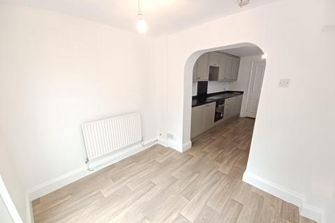 2 bedroom house to rent, Mayfield Road