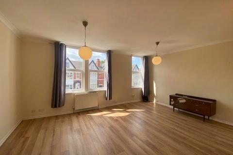 2 bedroom flat to rent, Chestnut Road, Moseley, B13 9AJ