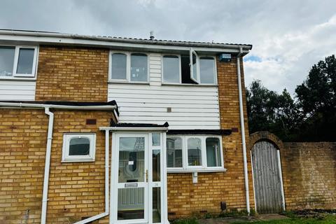 3 bedroom semi-detached house to rent, Francis Ward Close, West Bromwich, B71