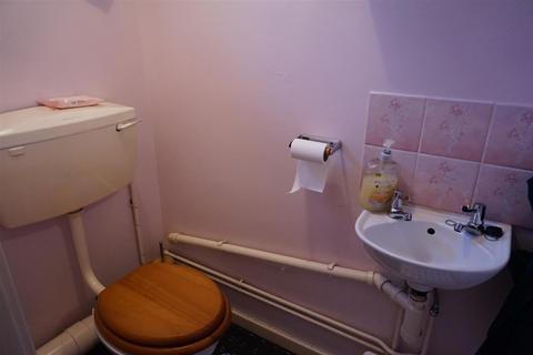 3 bedroom end of terrace house to rent, Martley Close, Redditch