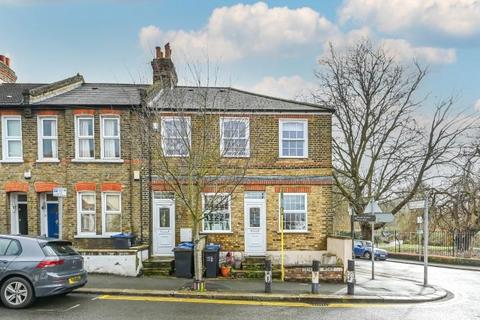 2 bedroom maisonette for sale, Denison Road, London, SW19 2DJ