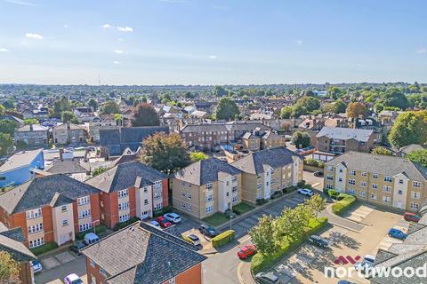 2 bedroom flat for sale, Stapleford Close, Chelmsford, CM2