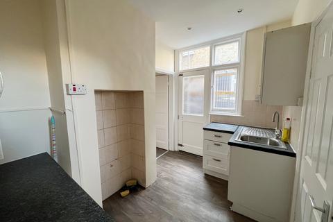 4 bedroom terraced house to rent, Hamlet Road, Southend-on-Sea, Essex