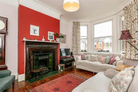 3 bedroom flat for sale, London NW10