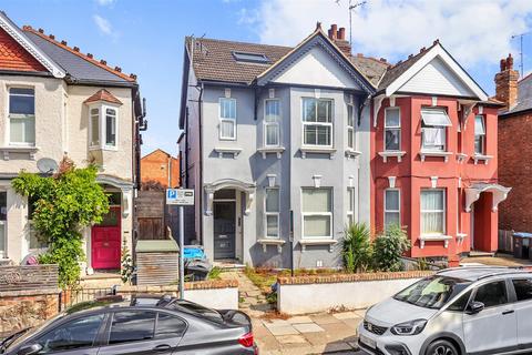 2 bedroom flat for sale, Melrose Avenue, London NW2