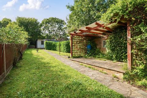 70 Southway, Guildford, GU2 8DF