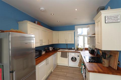 3 bedroom apartment for sale, Brighton Road, South Croydon