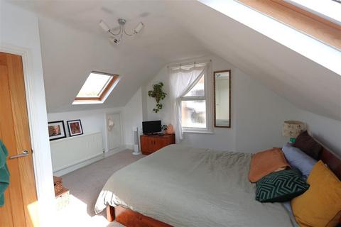 332b Brighton Road, South Croydon, CR2 6AJ