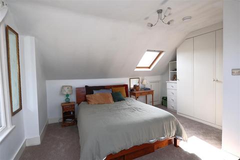 332b Brighton Road, South Croydon, CR2 6AJ