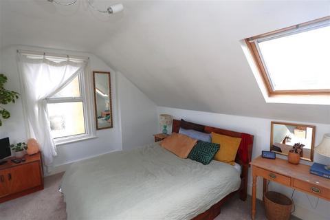 332b Brighton Road, South Croydon, CR2 6AJ