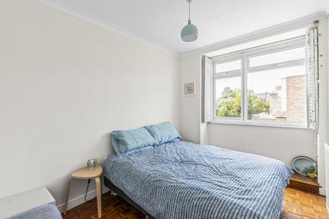 1 bedroom flat for sale, Whitefield Close, London, SW15