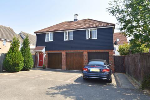 2 bedroom maisonette to rent, Plaiters Way, Braintree, Essex, CM7