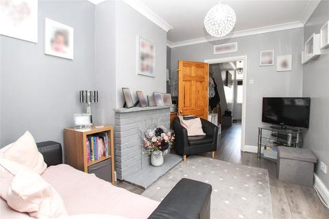 2 bedroom flat for sale, Benares Road, Plumstead, SE18